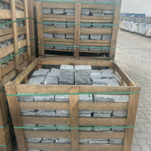 Granit Pflaster- und Mauersteine 15×17×17 cm – allseits naturgespalten