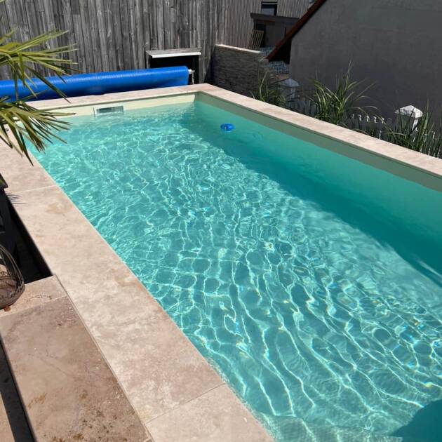 Travertin Classic Poolplatten / Poolumrandung 61 × 33 × 3 cm – Bullnose, getrommelt