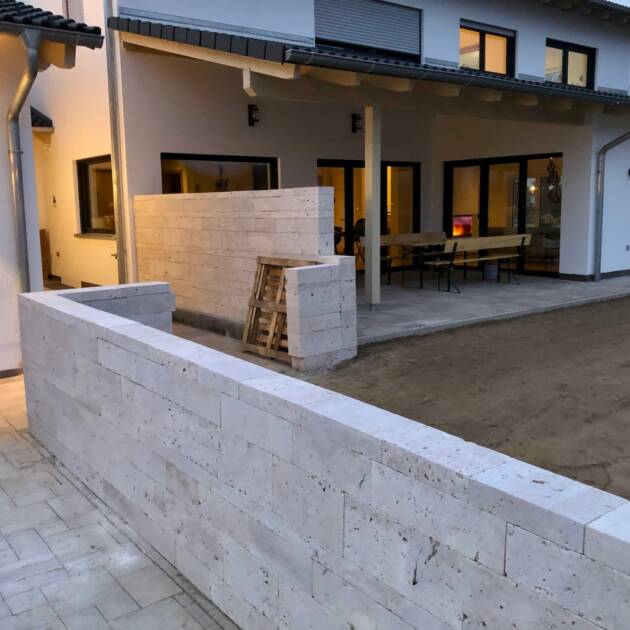 Travertin Light Mauersteine – gesägt & getrommelt