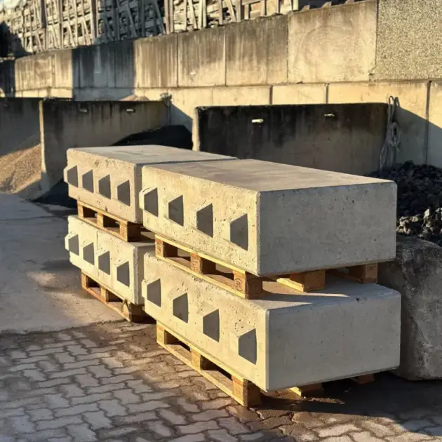 Beton Lego Steine 80×40×80 cm – Stabiler Betonblock für Stützwände & Schüttgutboxen