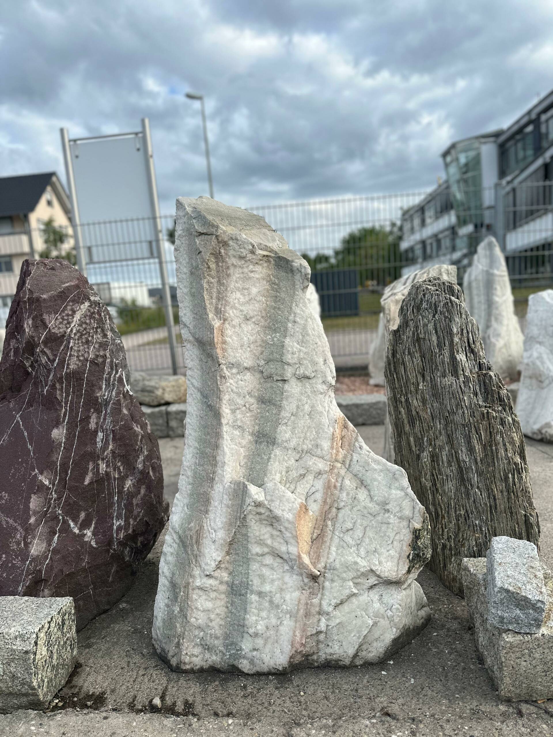 Naturstein Findlinge – Granit, Marmor, Travertin & Sandstein, Ziersteine – Bild 8
