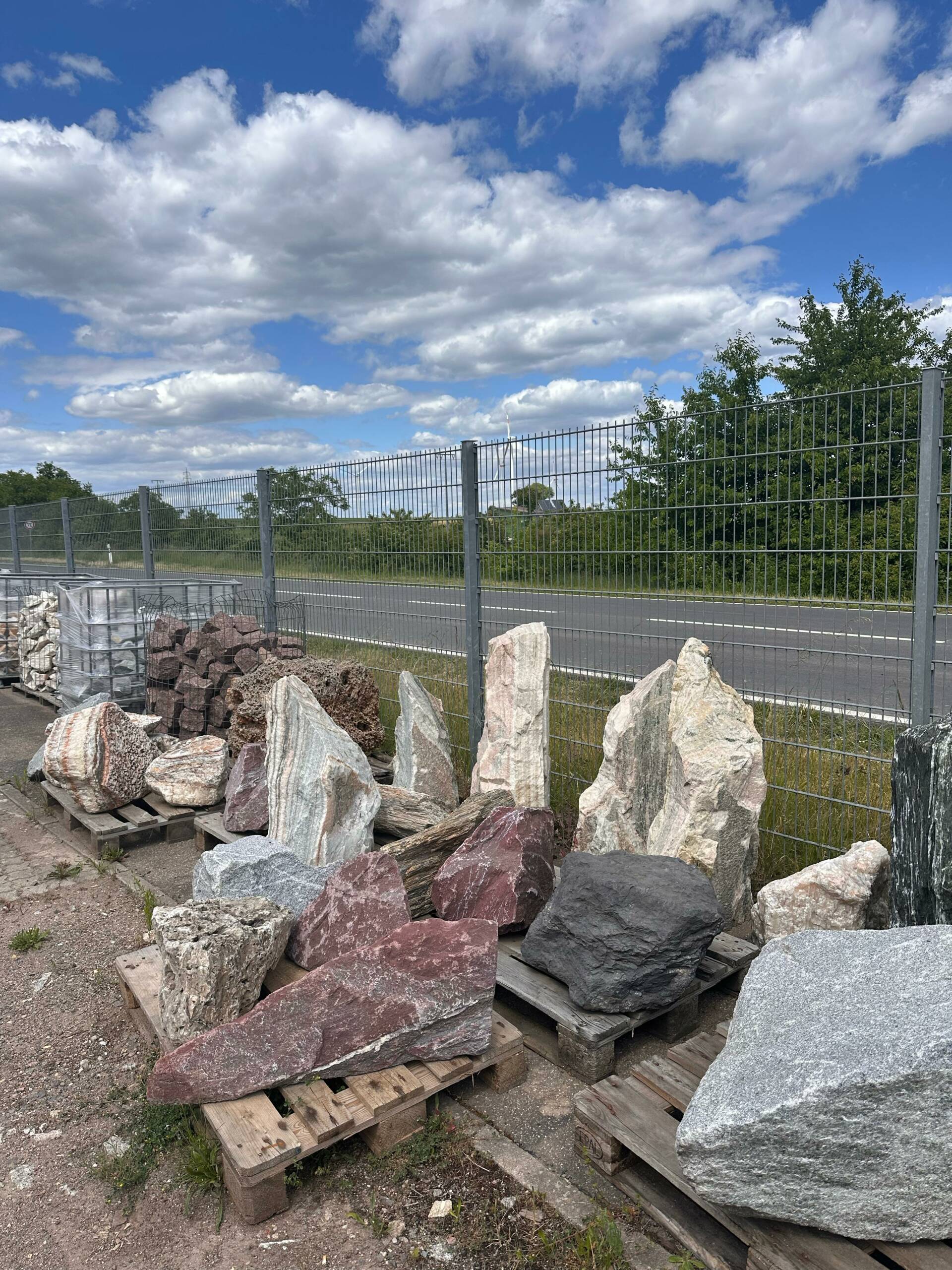 Naturstein Findlinge – Granit, Marmor, Travertin & Sandstein, Ziersteine – Bild 13