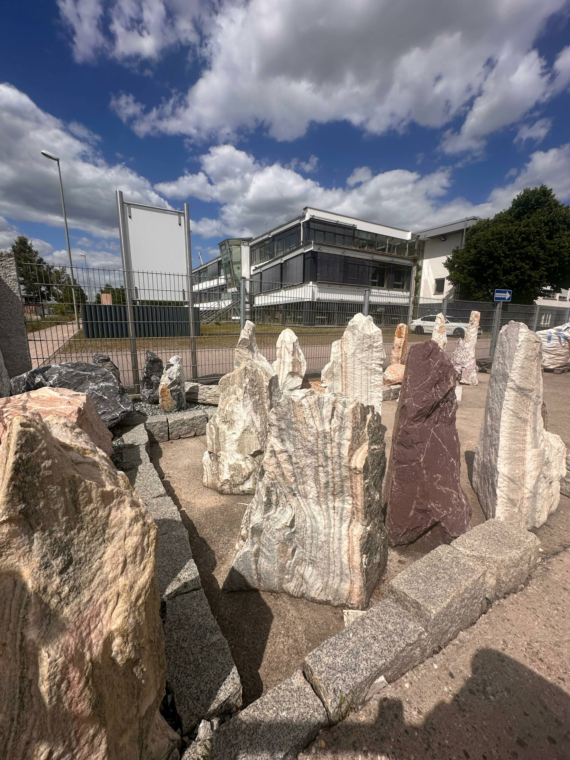 Naturstein Findlinge – Granit, Marmor, Travertin & Sandstein, Ziersteine – Bild 16
